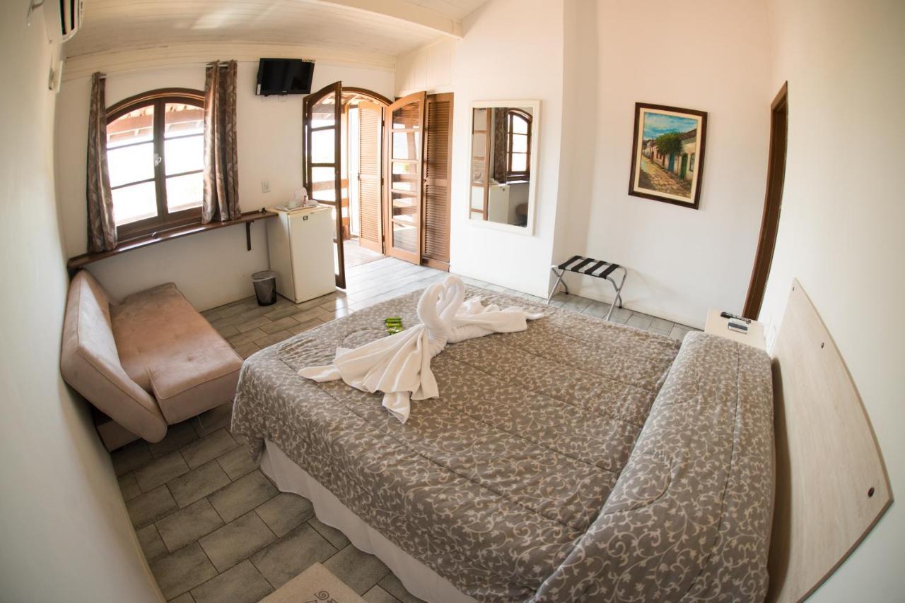 Quarto Duplo com Varanda e Vista do Mar